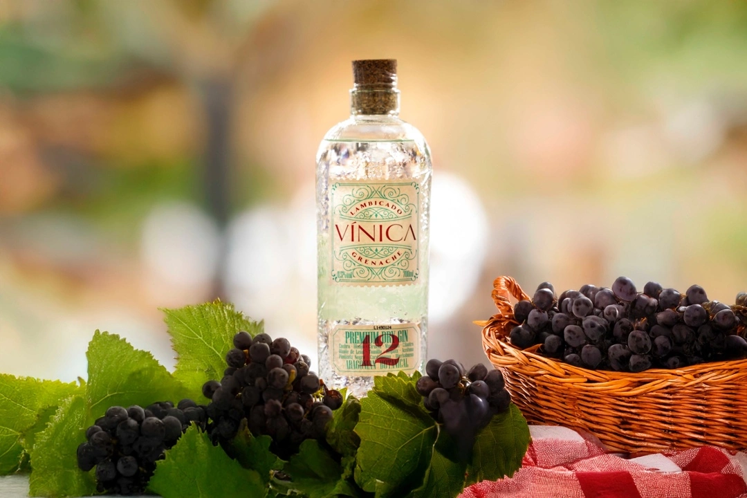 Ginebra de uva